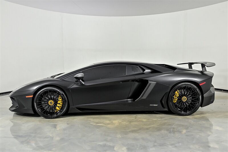 Used 2017 Lamborghini Aventador LP 750-4 Superveloce AWD/4WD image 6