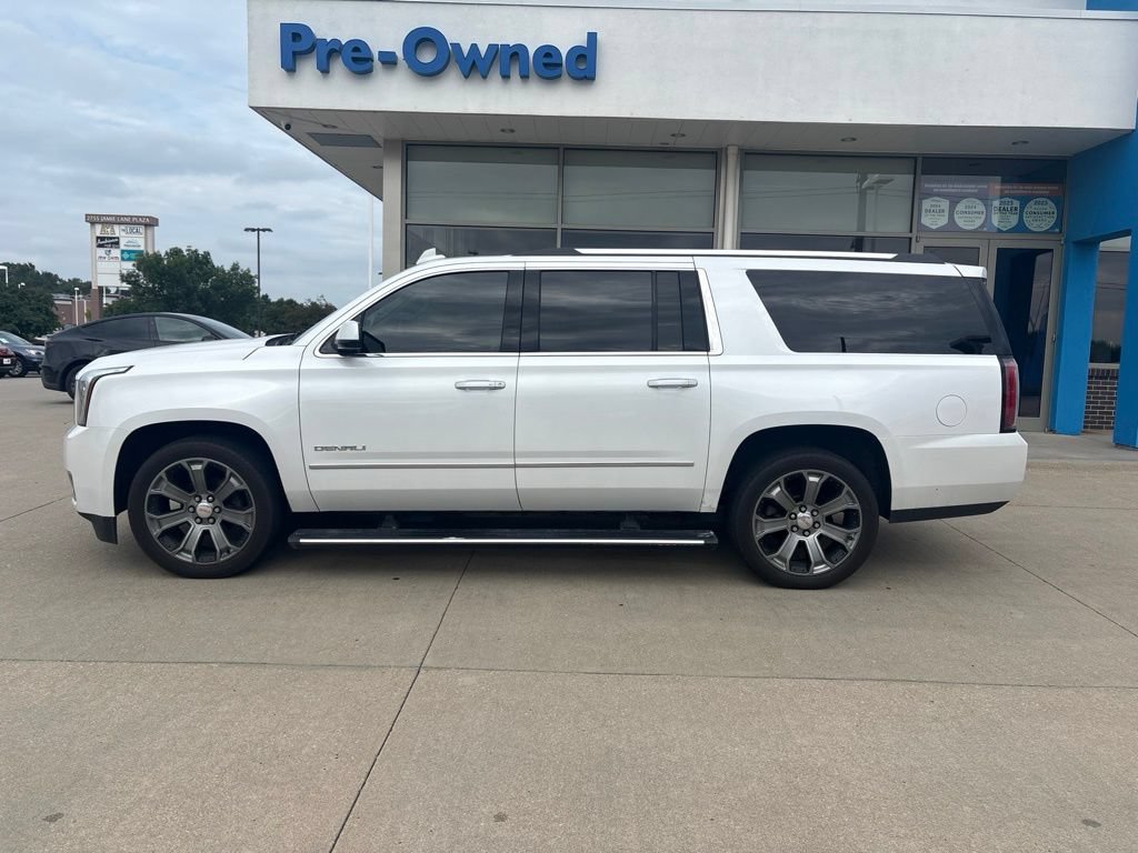 Used 2017 GMC Yukon XL Denali w/ Open Road Package AWD/4WD image 8