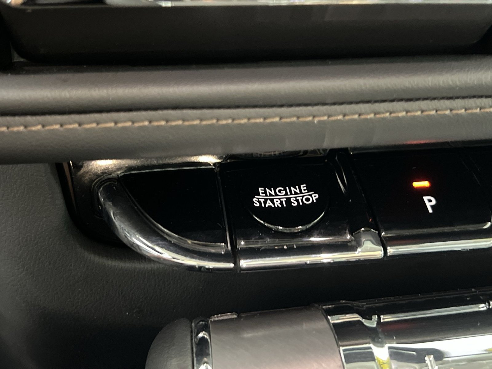 Used 2025 Lincoln Aviator AWD image 37