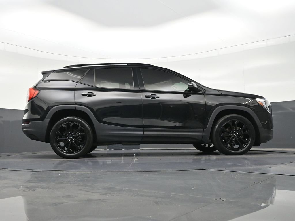 Used 2021 GMC Terrain SLE w/ Elevation Edition image 28