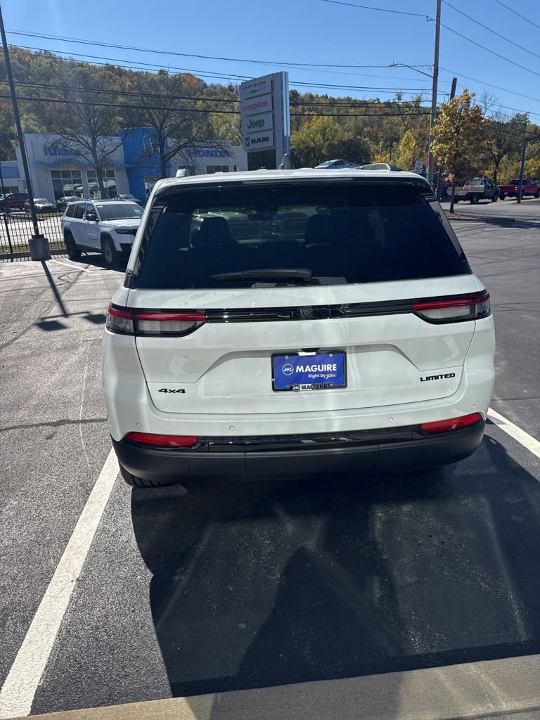 New 2025 Jeep Grand Cherokee Limited w/ Black Appearance Package image 5