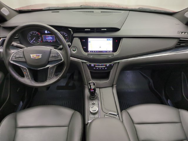 Certified 2024 Cadillac XT5 Premium Luxury w/ LPO, Floor Liner Package AWD/4WD image 24