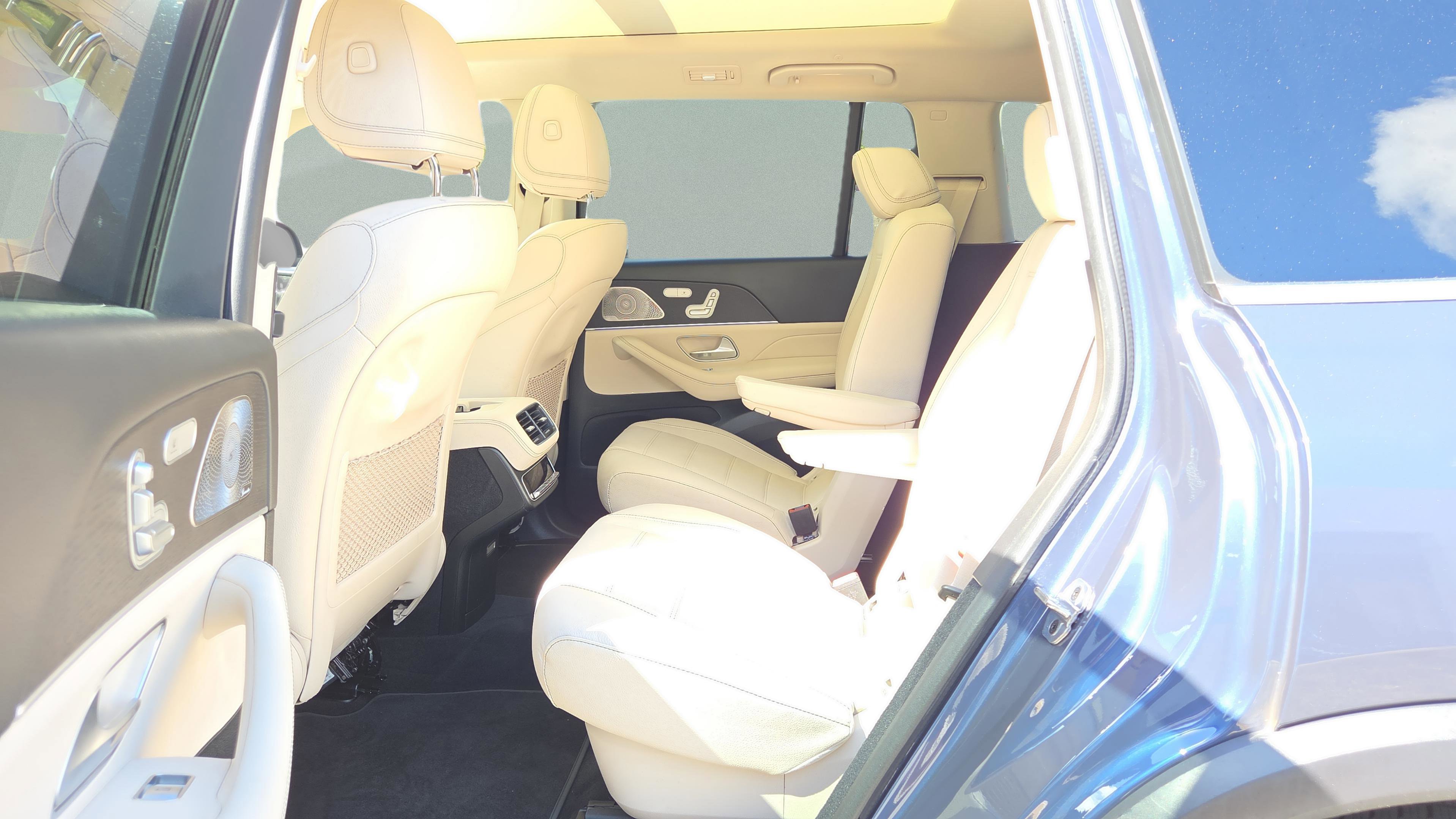 Certified 2024 Mercedes-Benz GLS 450 4MATIC image 42