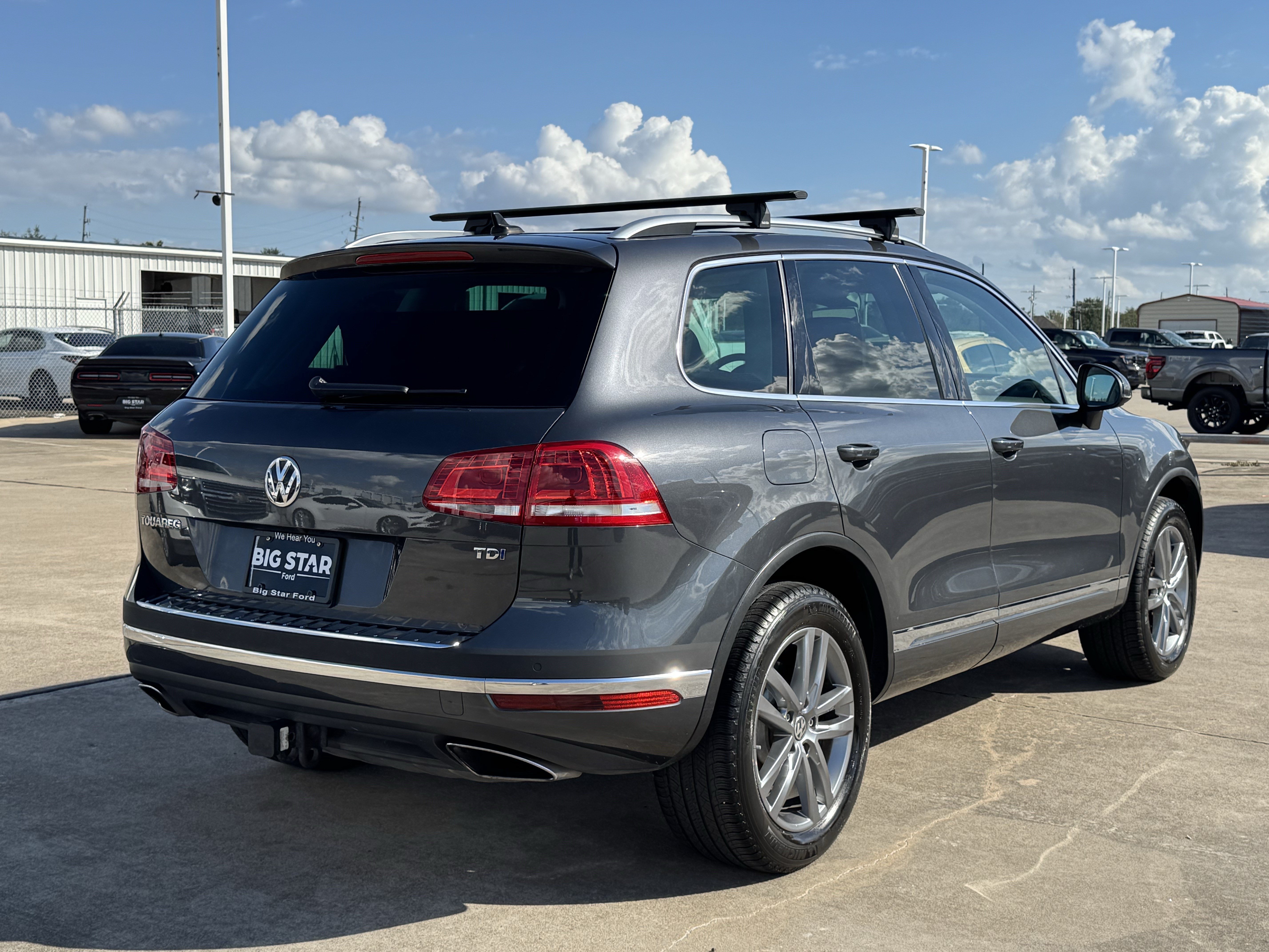 Used 2016 Volkswagen Touareg Sport AWD/4WD image 7