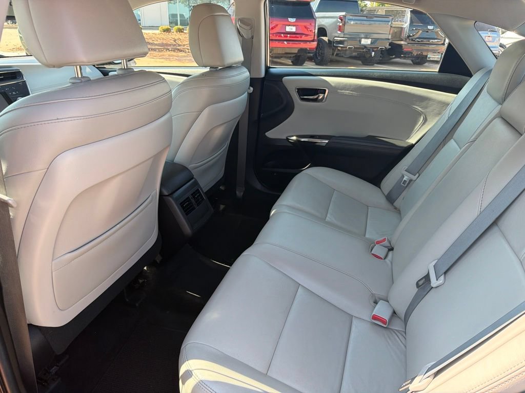 Used 2016 Toyota Avalon Touring FWD image 8