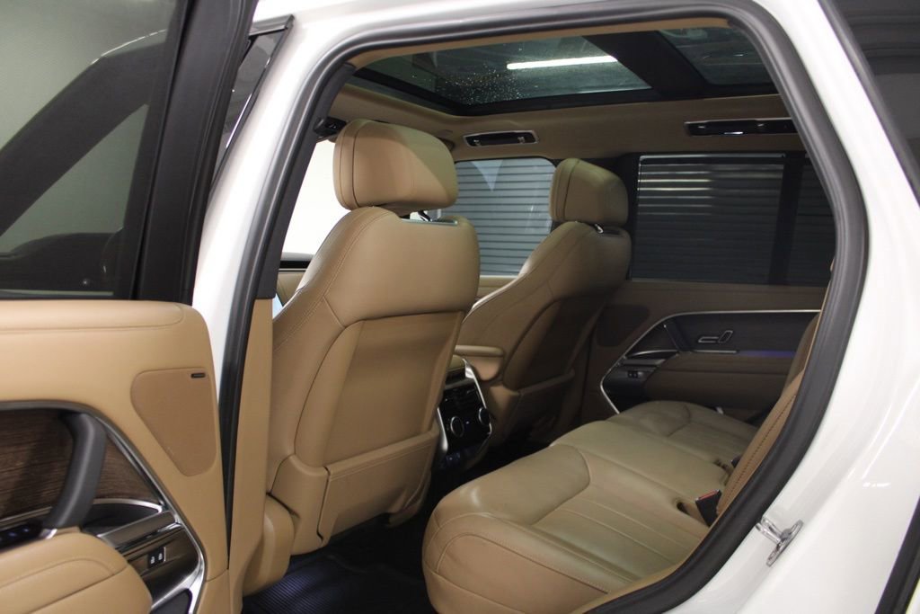 Certified 2023 Land Rover Range Rover SE AWD/4WD image 33