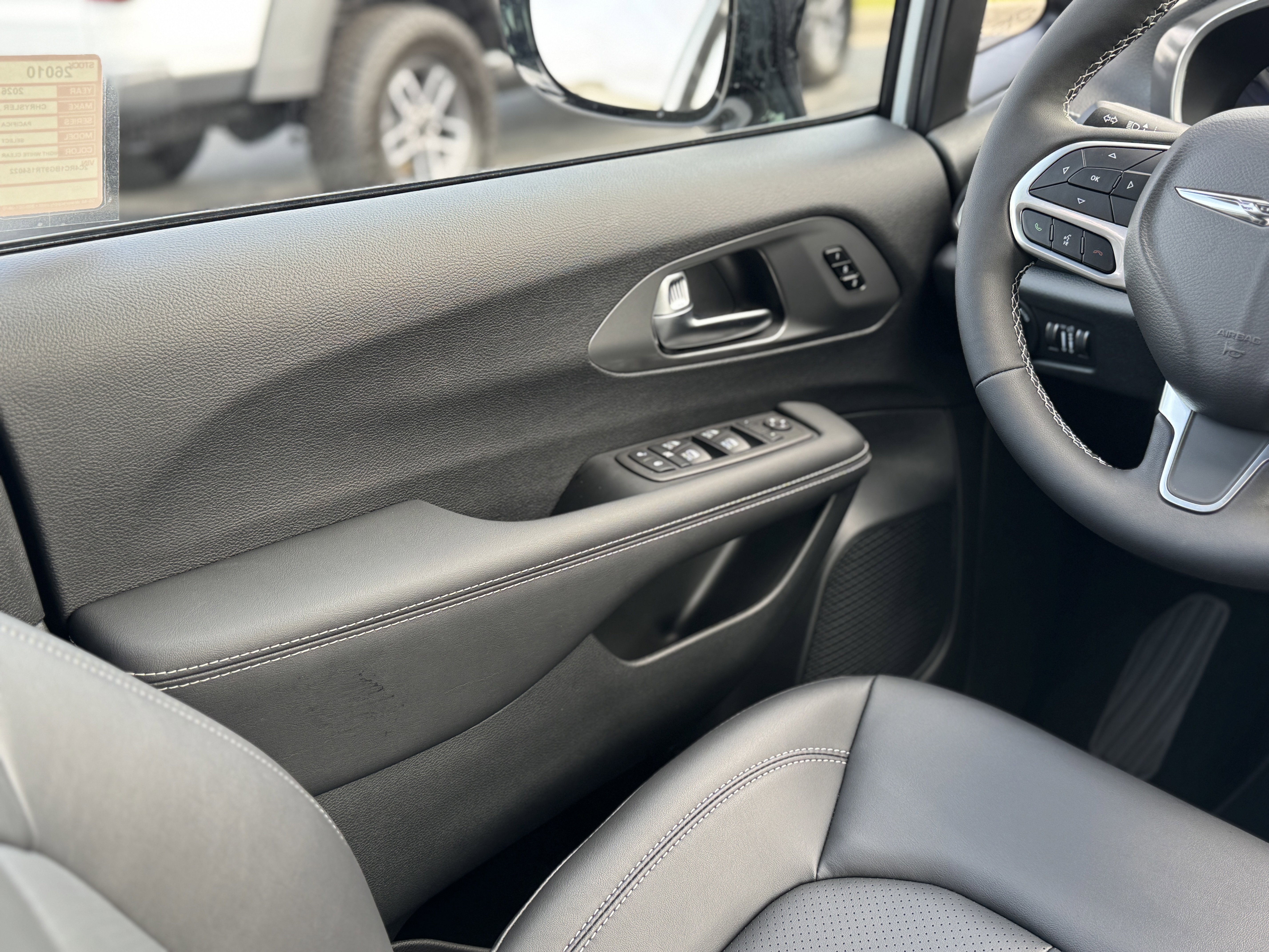 New 2026 Chrysler Pacifica Limited w/ S Appearance Package image 20