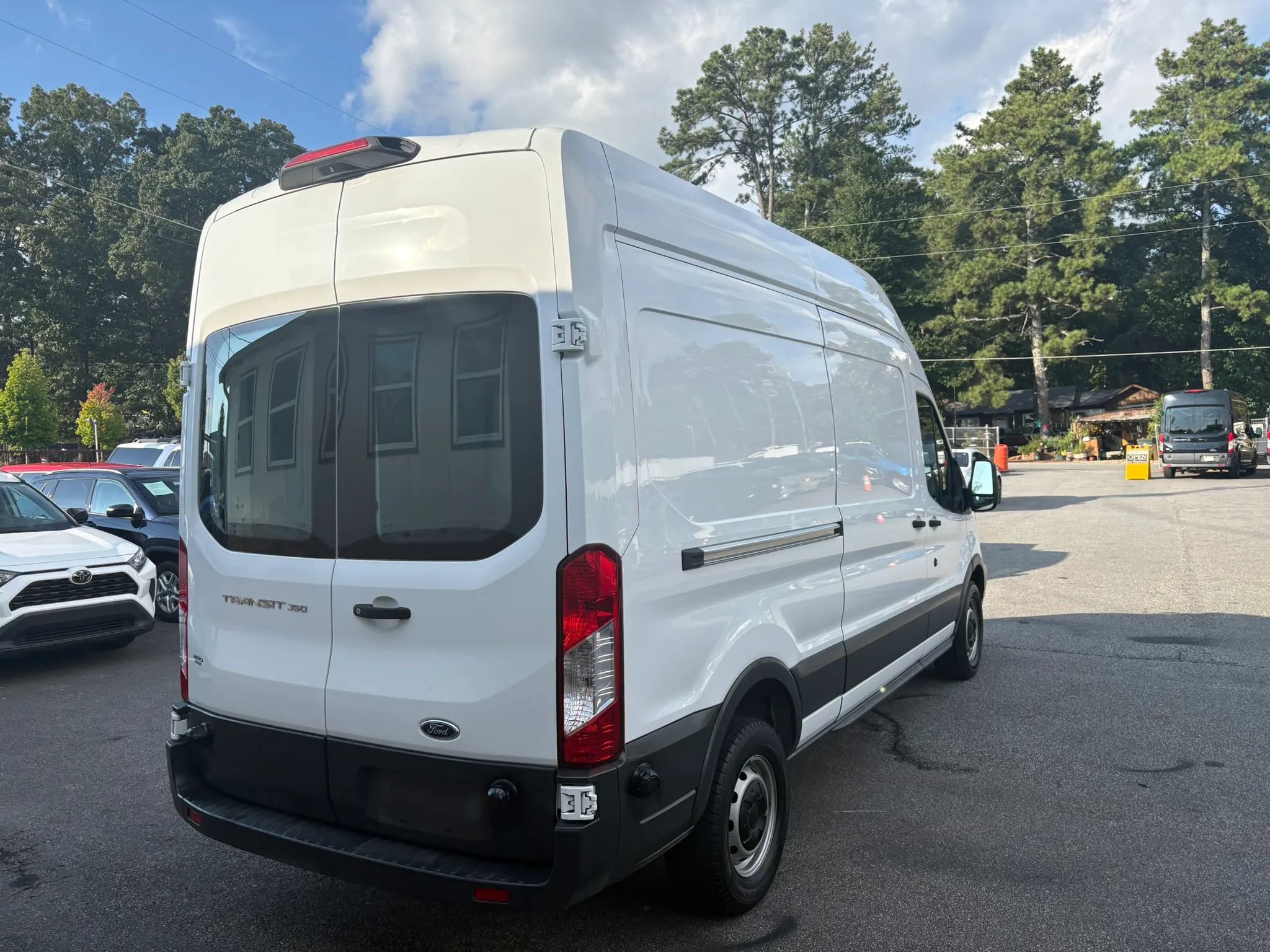 Used 2018 Ford Transit 350 148 High Roof RWD image 20