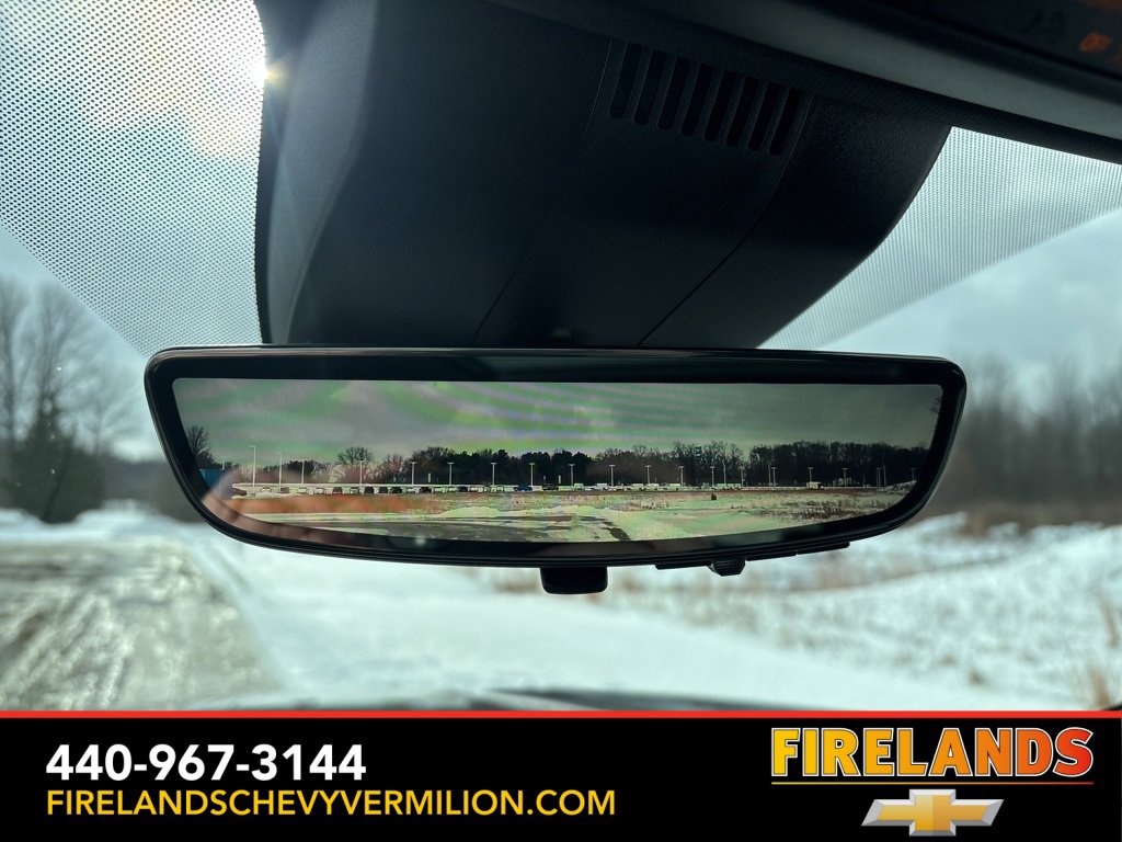 Used 2025 Chevrolet Suburban High Country image 34