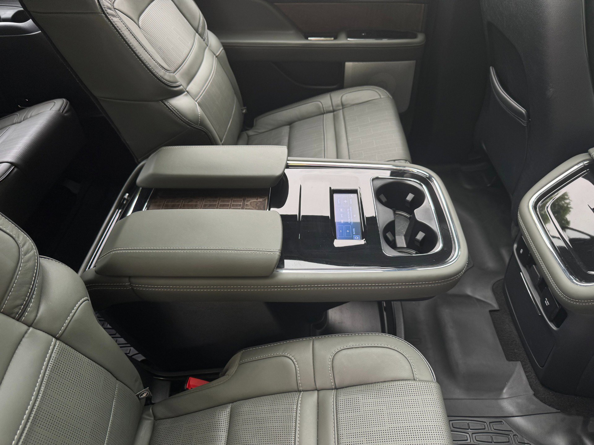 Used 2022 Lincoln Navigator Black Label image 46