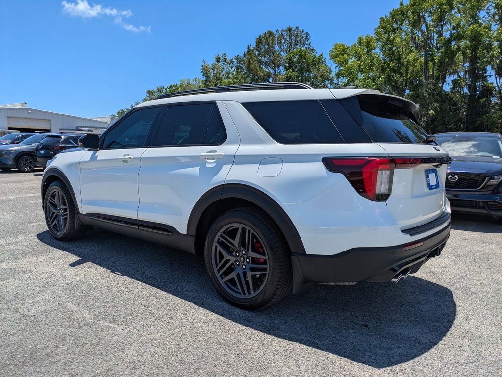 Used 2025 Ford Explorer ST AWD/4WD image 6