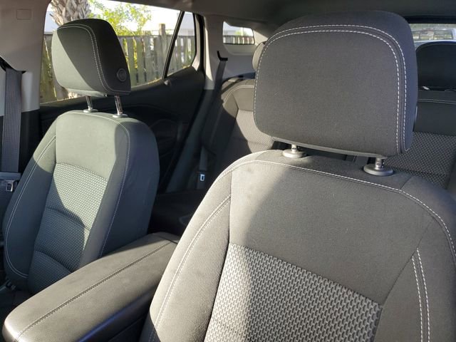 Used 2022 GMC Terrain SLE w/ Driver Convenience Package image 4