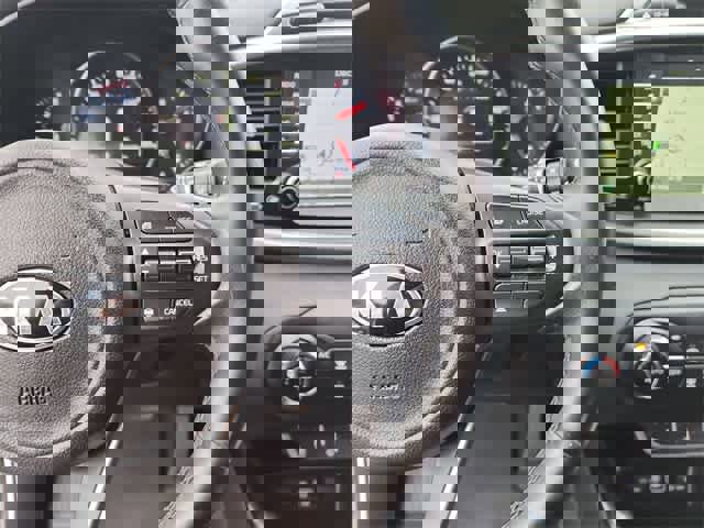 Used 2017 Kia Sorento SX image 23