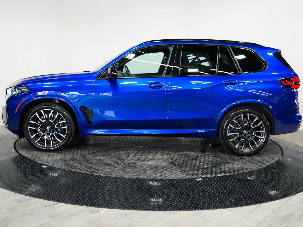 Used 2025 BMW X5 M60i AWD/4WD image 4
