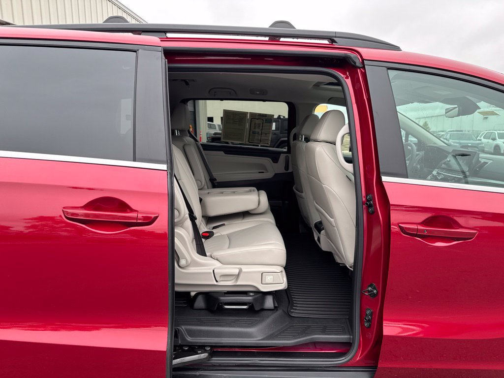Certified 2026 Honda Odyssey EX-L image 37