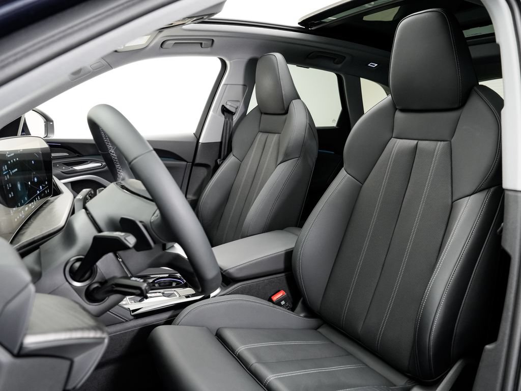 Certified 2025 Audi Q5 Premium w/ Premium Plus AWD/4WD image 5