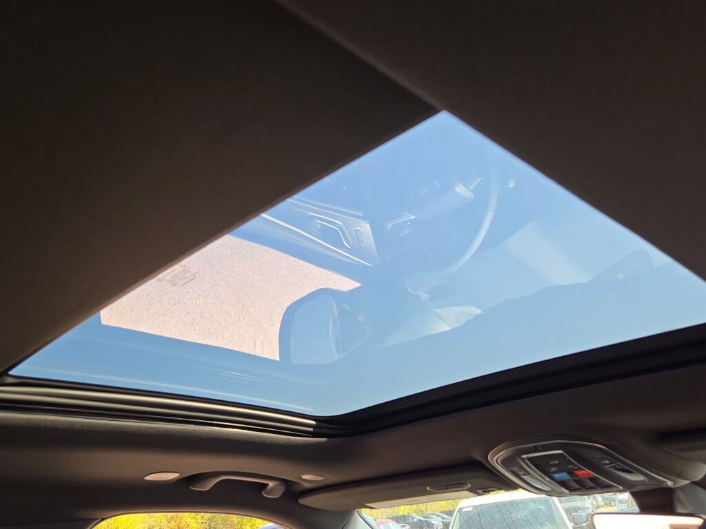 New 2025 Jeep Grand Cherokee L Limited image 10