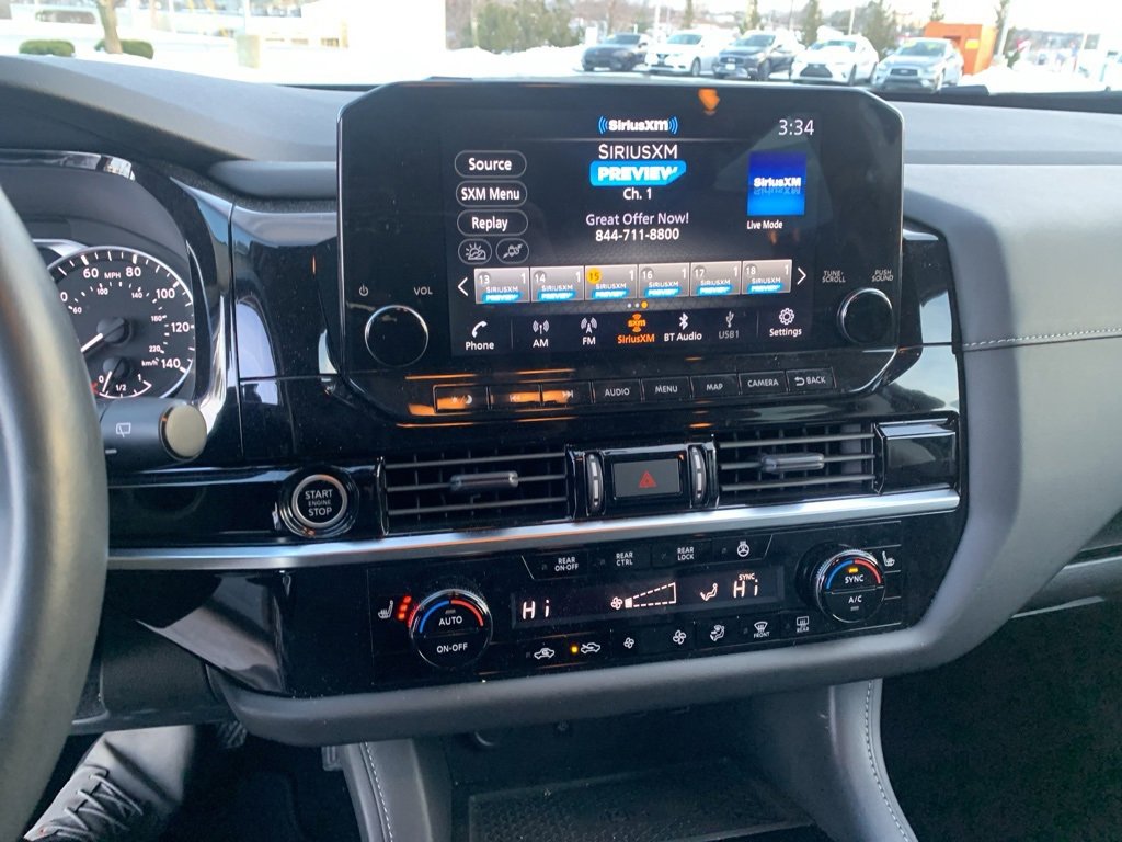 Used 2023 Nissan Pathfinder SL image 14