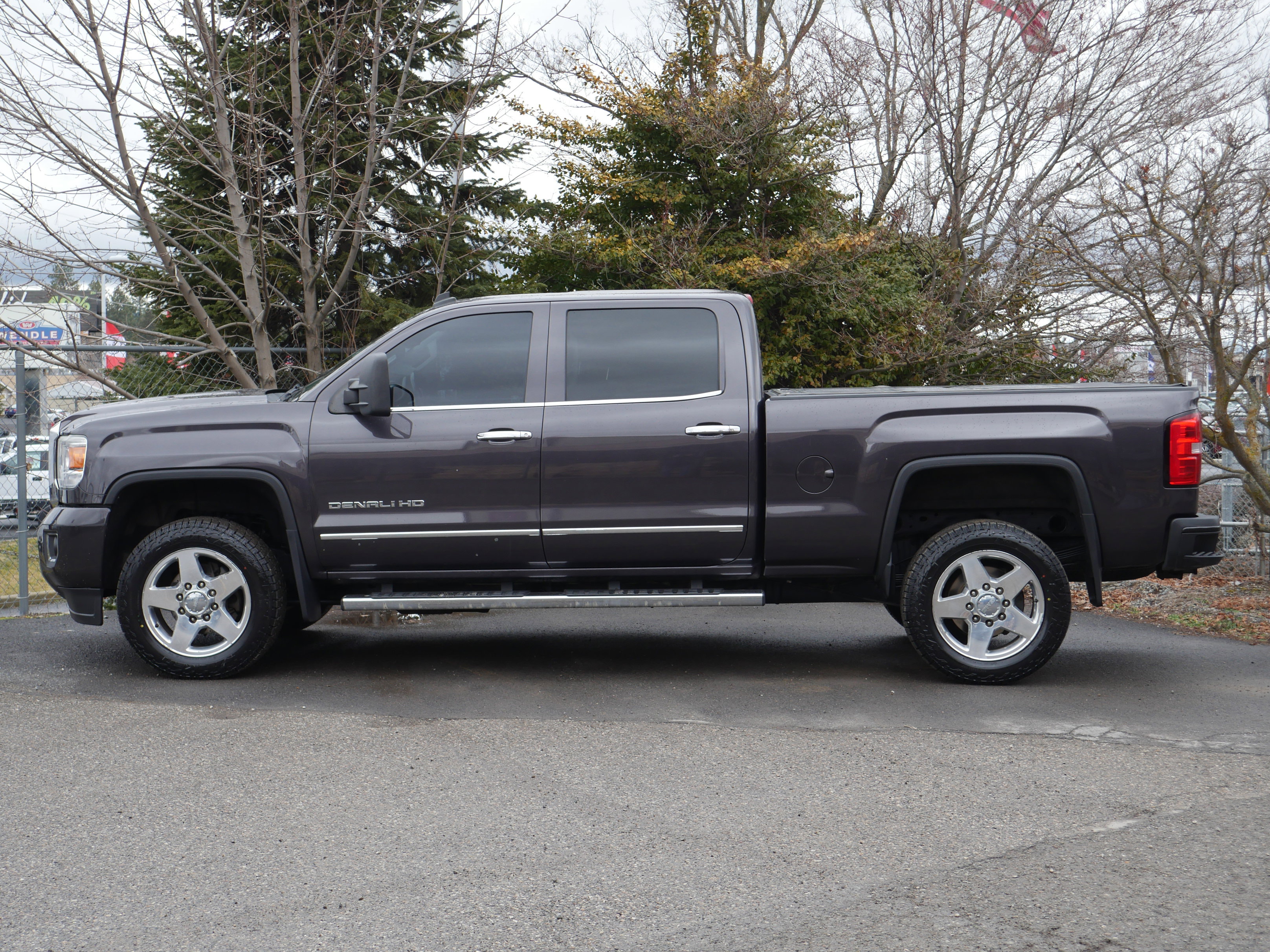 Used 2015 GMC Sierra 2500 Denali image 11