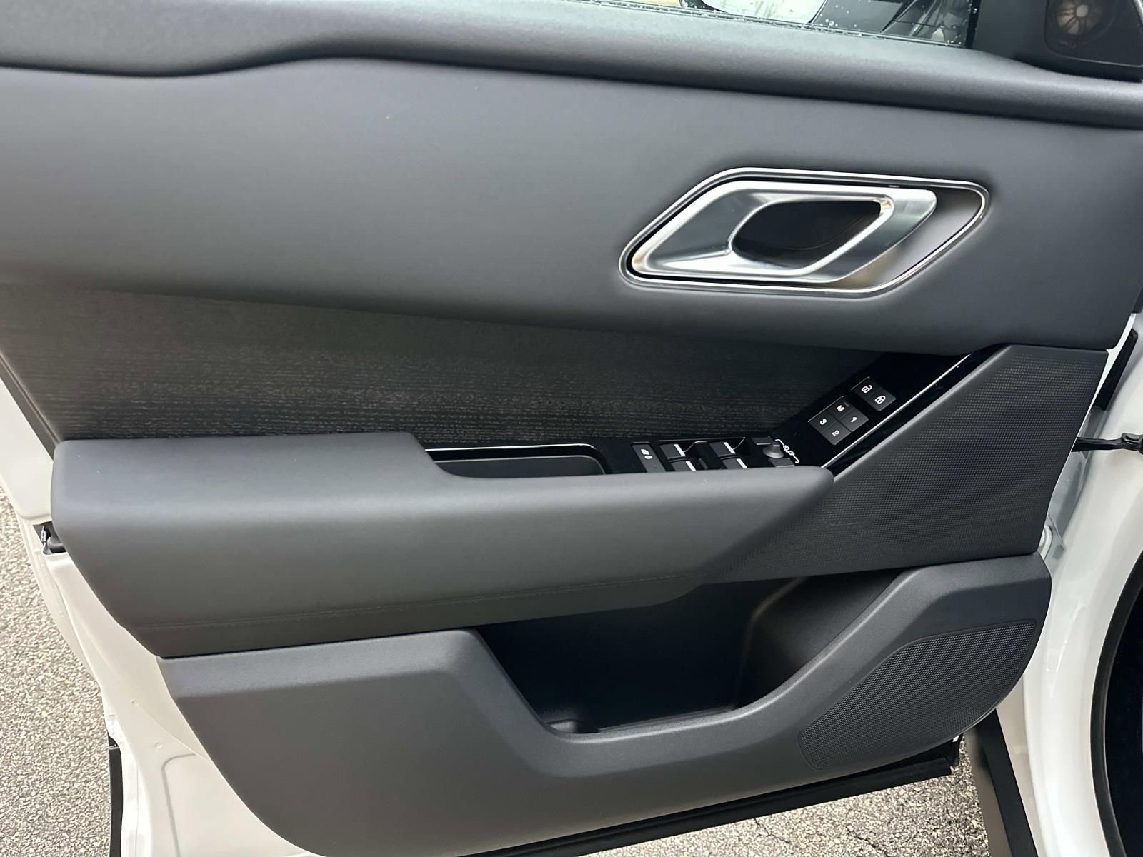 New 2026 Land Rover Range Rover Velar S image 9