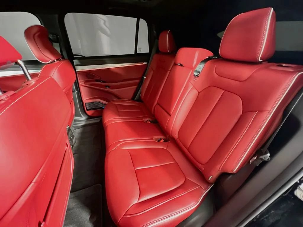 Used 2025 Jeep Wagoneer S Launch Edition AWD/4WD image 27