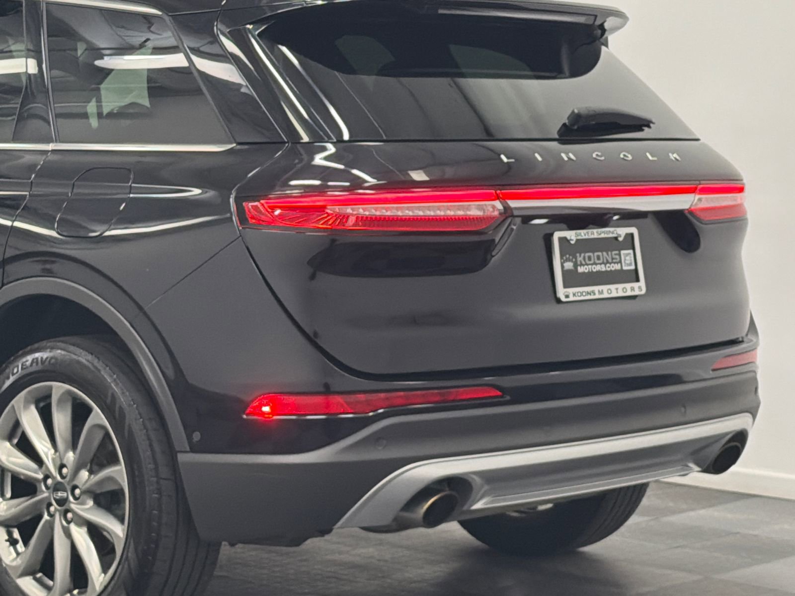 Used 2021 Lincoln Corsair AWD w/ Premium Package image 7
