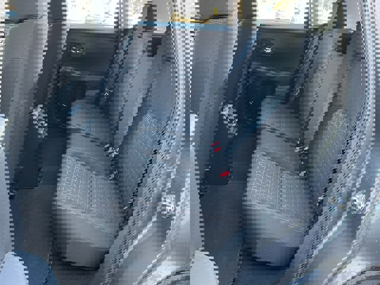 Used 2025 Honda HR-V LX image 15