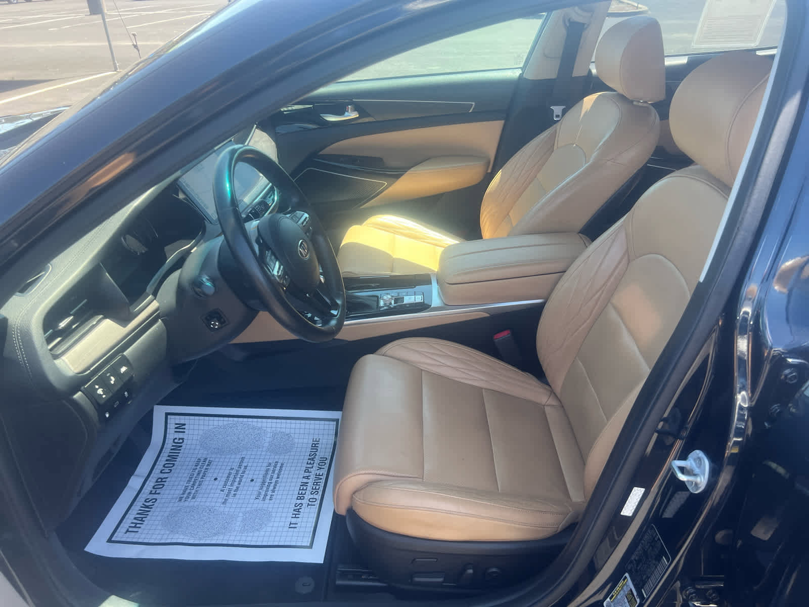 Used 2020 Kia Cadenza Limited image 11