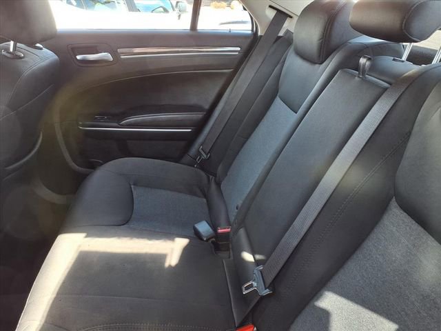 Used 2023 Chrysler 300 S image 9