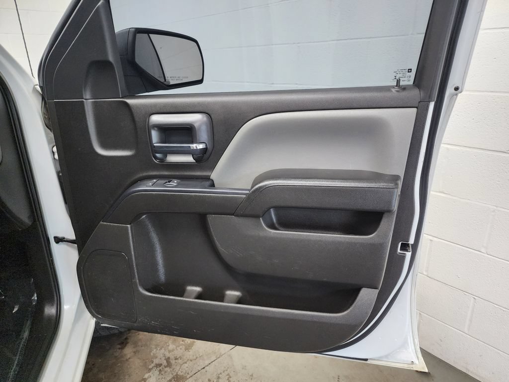 Used 2018 Chevrolet Silverado 1500 Custom w/ Custom Value Package AWD/4WD image 30