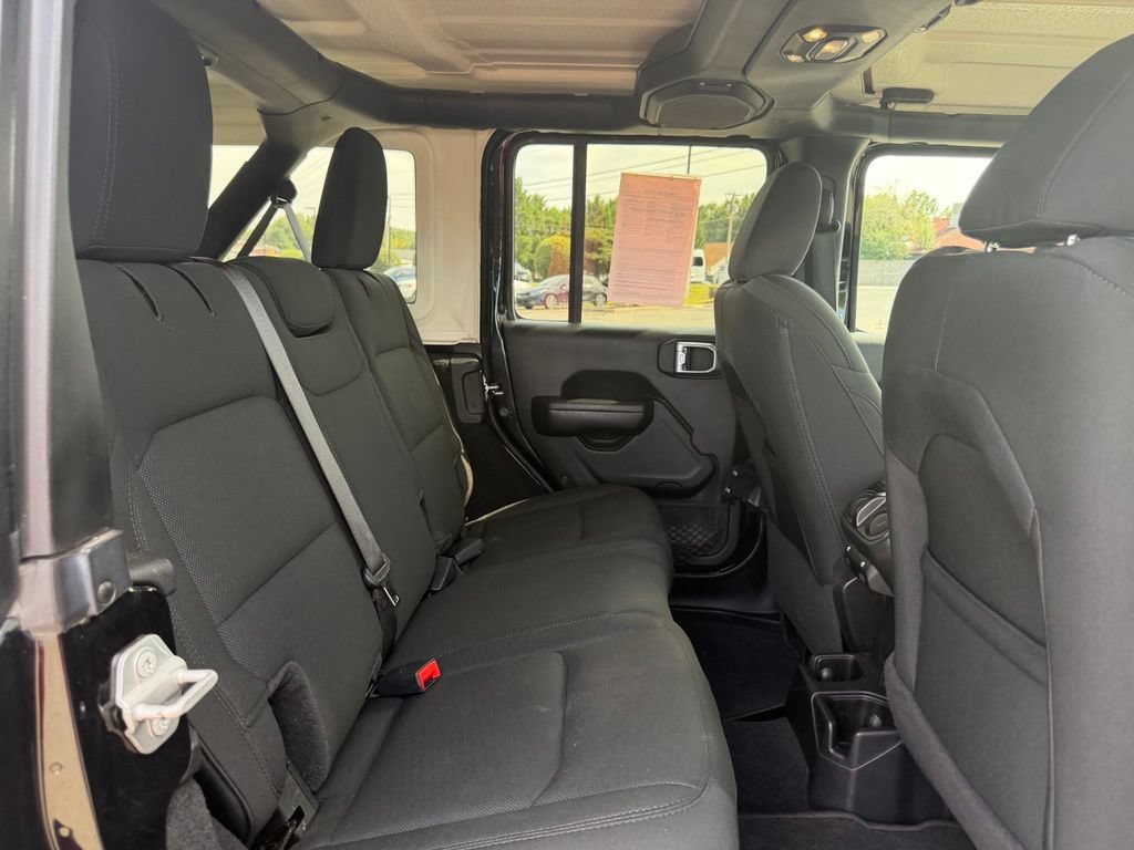 Used 2021 Jeep Wrangler Unlimited Sport AWD/4WD image 37