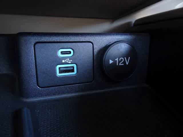 Used 2022 Ford Escape SEL w/ Technology Package AWD/4WD image 32