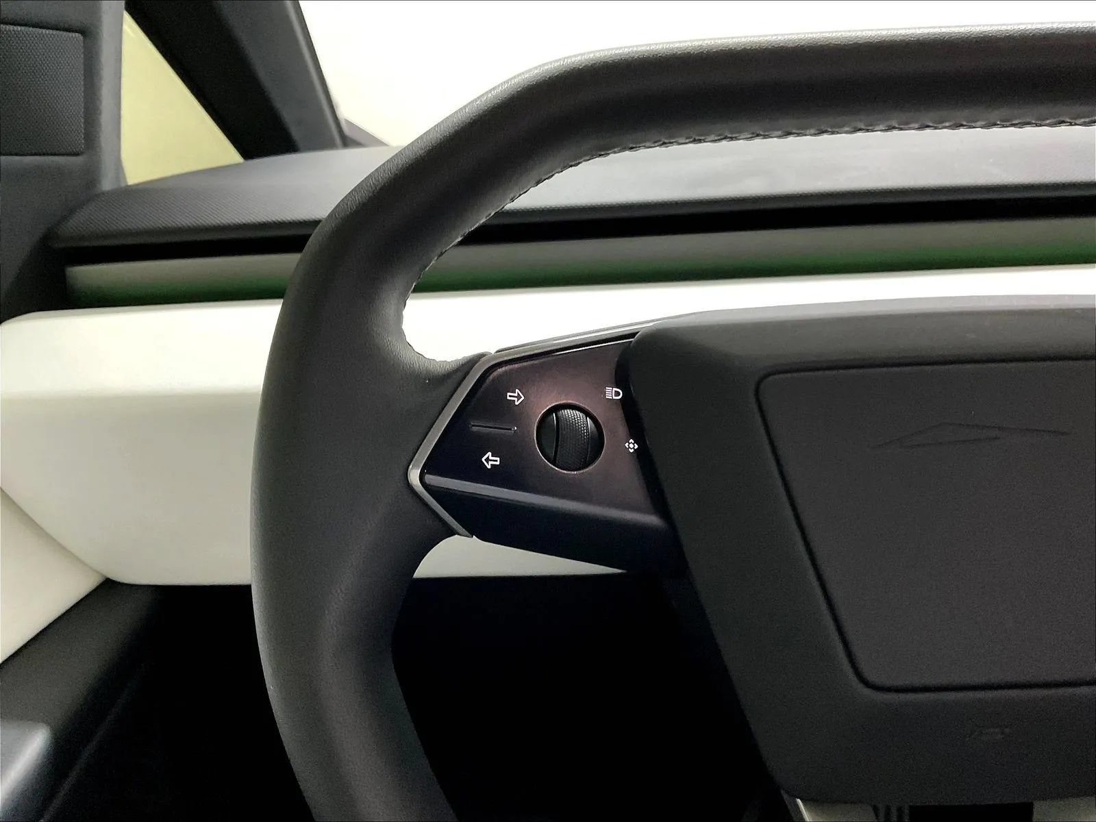 Used 2024 Tesla Cybertruck AWD Crew Cab image 20