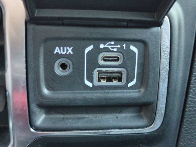 Used 2023 Jeep Wrangler Unlimited Sahara w/ Cold Weather Group AWD/4WD image 22