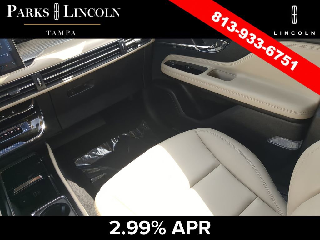Certified 2025 Lincoln Corsair FWD image 14