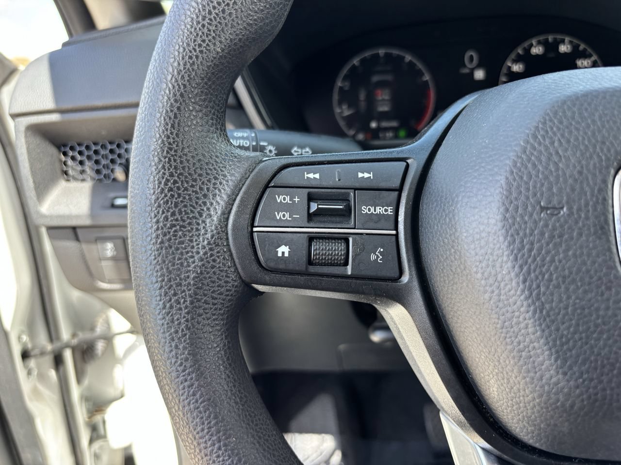 Used 2025 Honda CR-V LX image 26