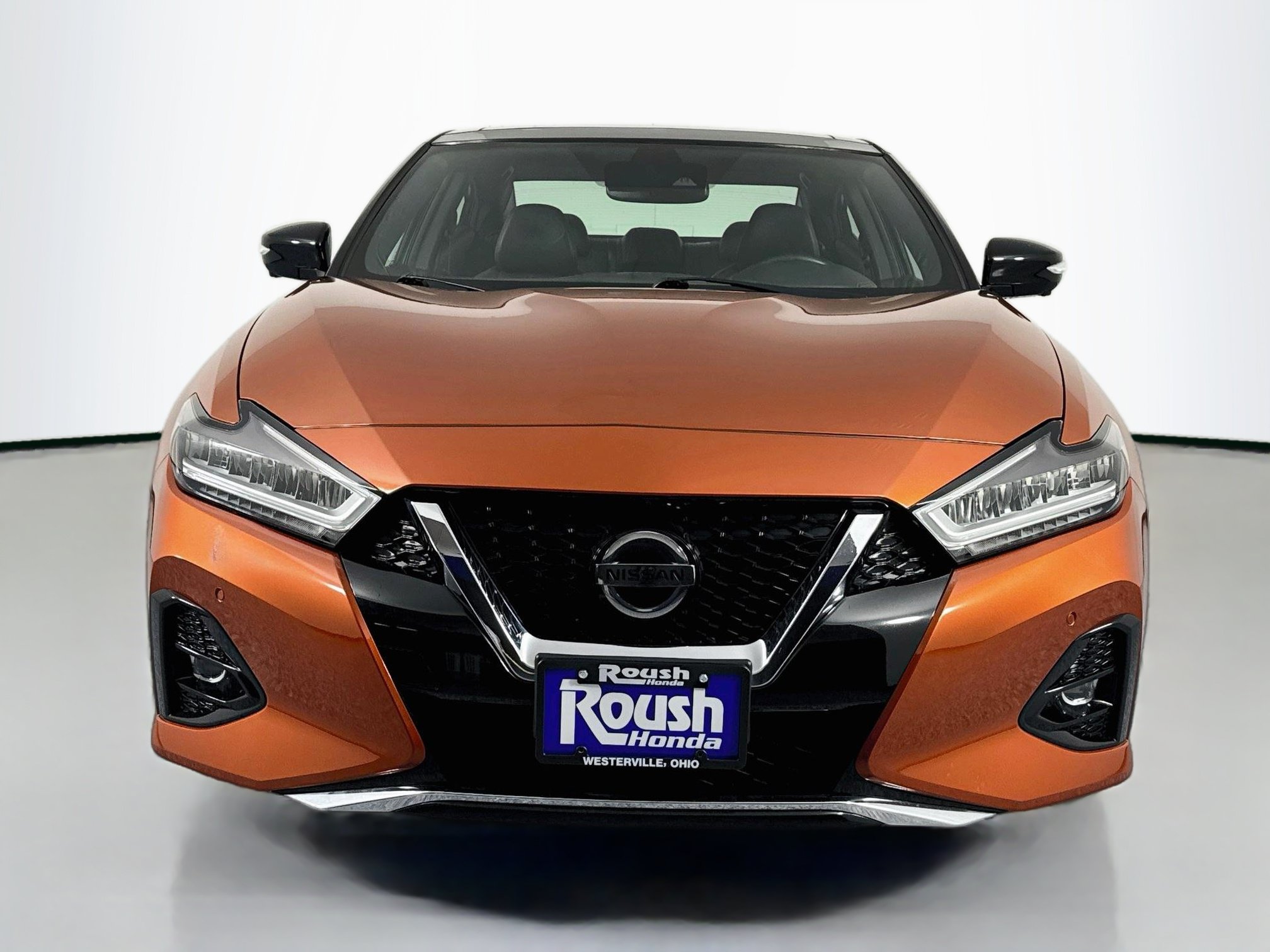Used 2020 Nissan Maxima SR w/ Sport Mat Group FWD image 2