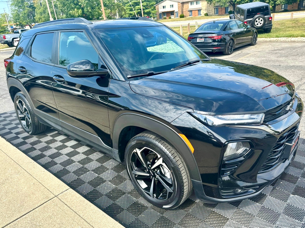 Used 2022 Chevrolet TrailBlazer RS w/ Convenience Package image 2