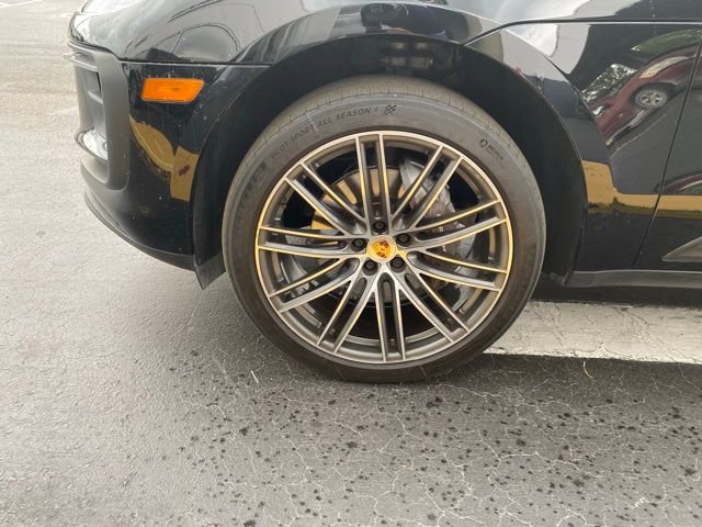 Used 2024 Porsche Macan image 12