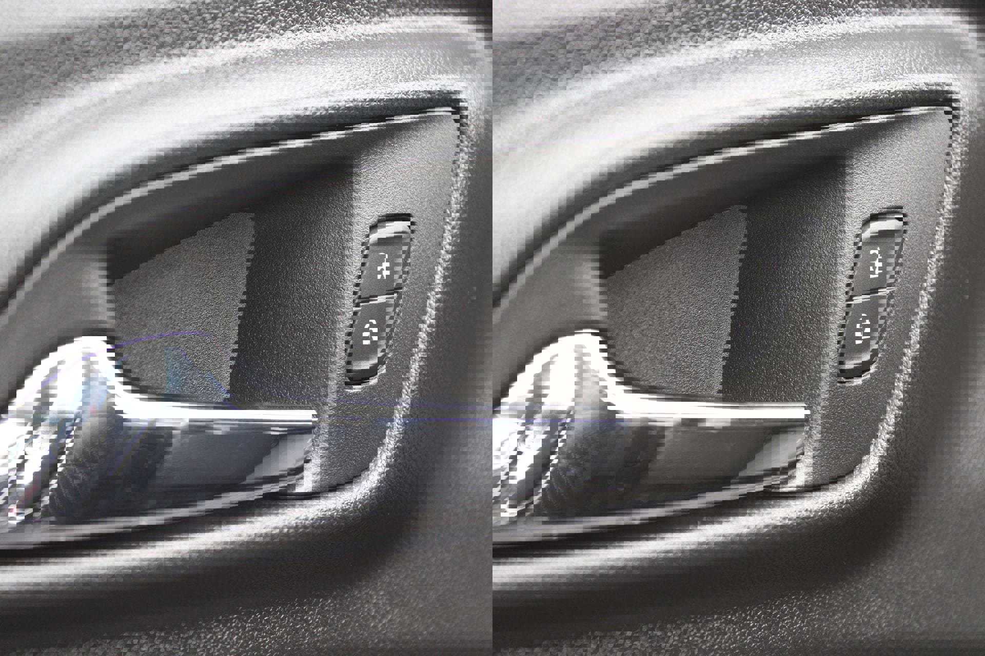 Used 2025 Chevrolet Trax RS w/ Sunroof Package image 24