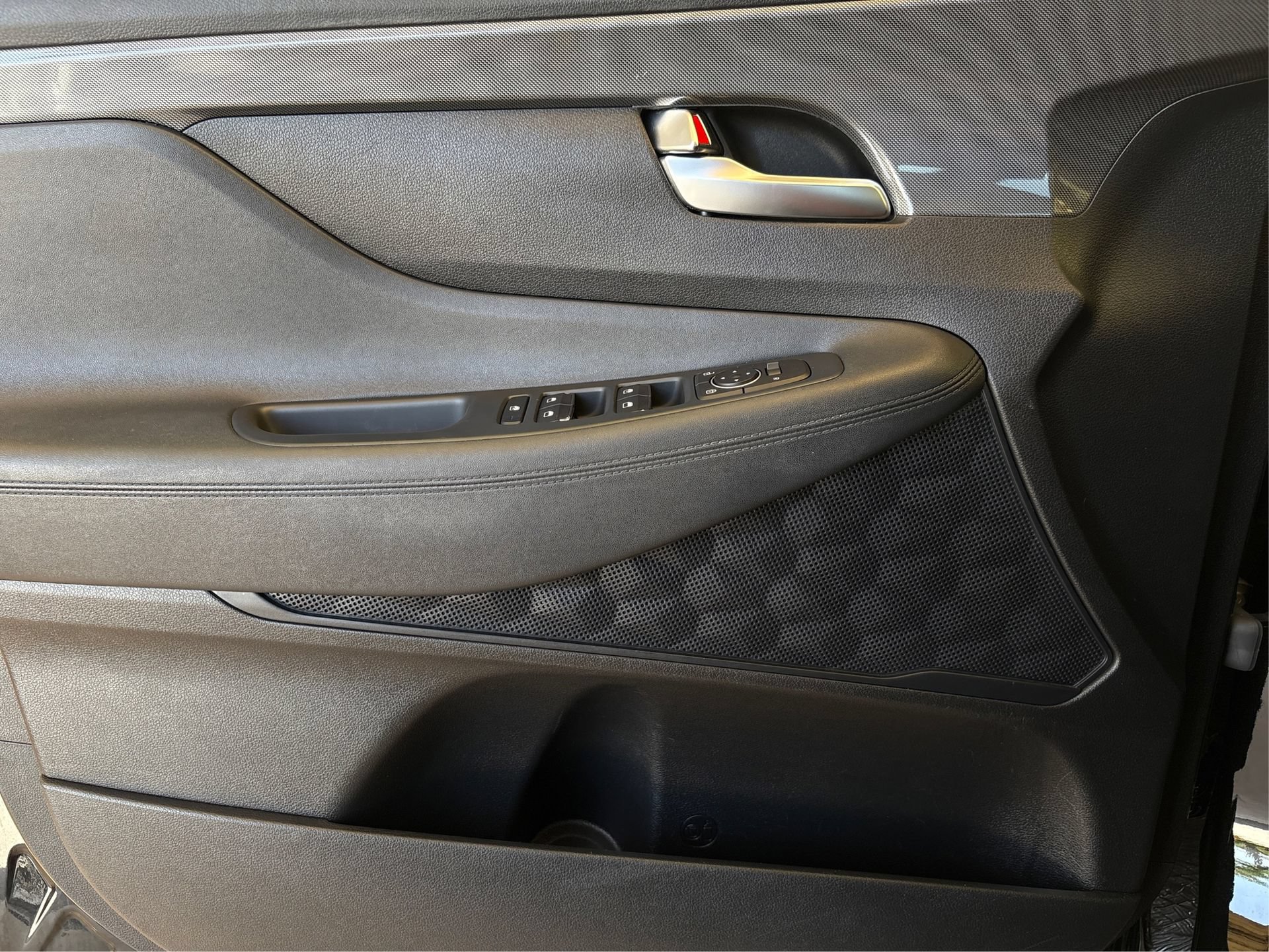 Used 2021 Hyundai Santa Fe SE w/ Cargo Package FWD image 19