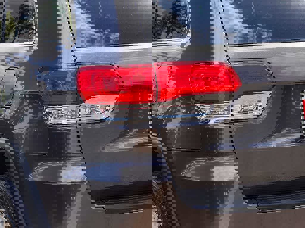 Used 2015 Jeep Grand Cherokee Laredo w/ Quick Order Package 23E image 7