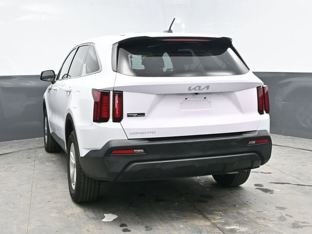 Used 2023 Kia Sorento LX AWD/4WD image 5