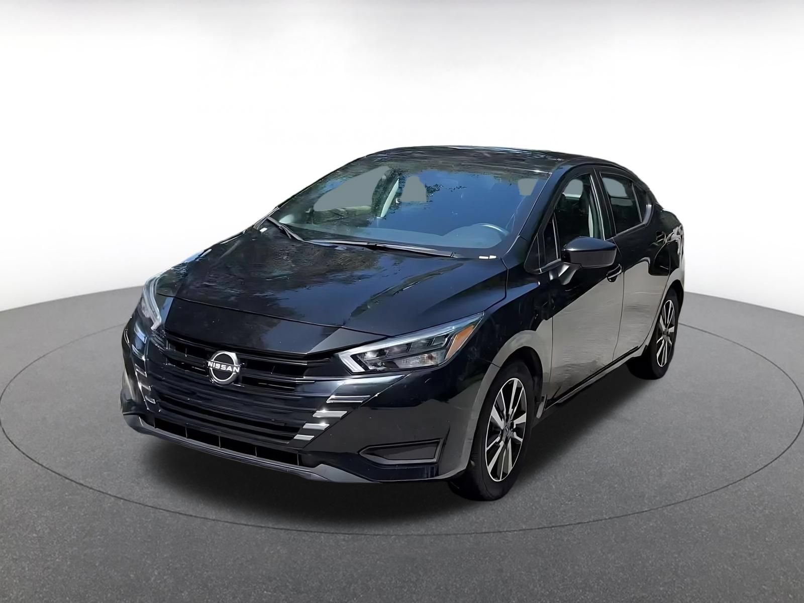 Used 2025 Nissan Versa SV FWD image 6