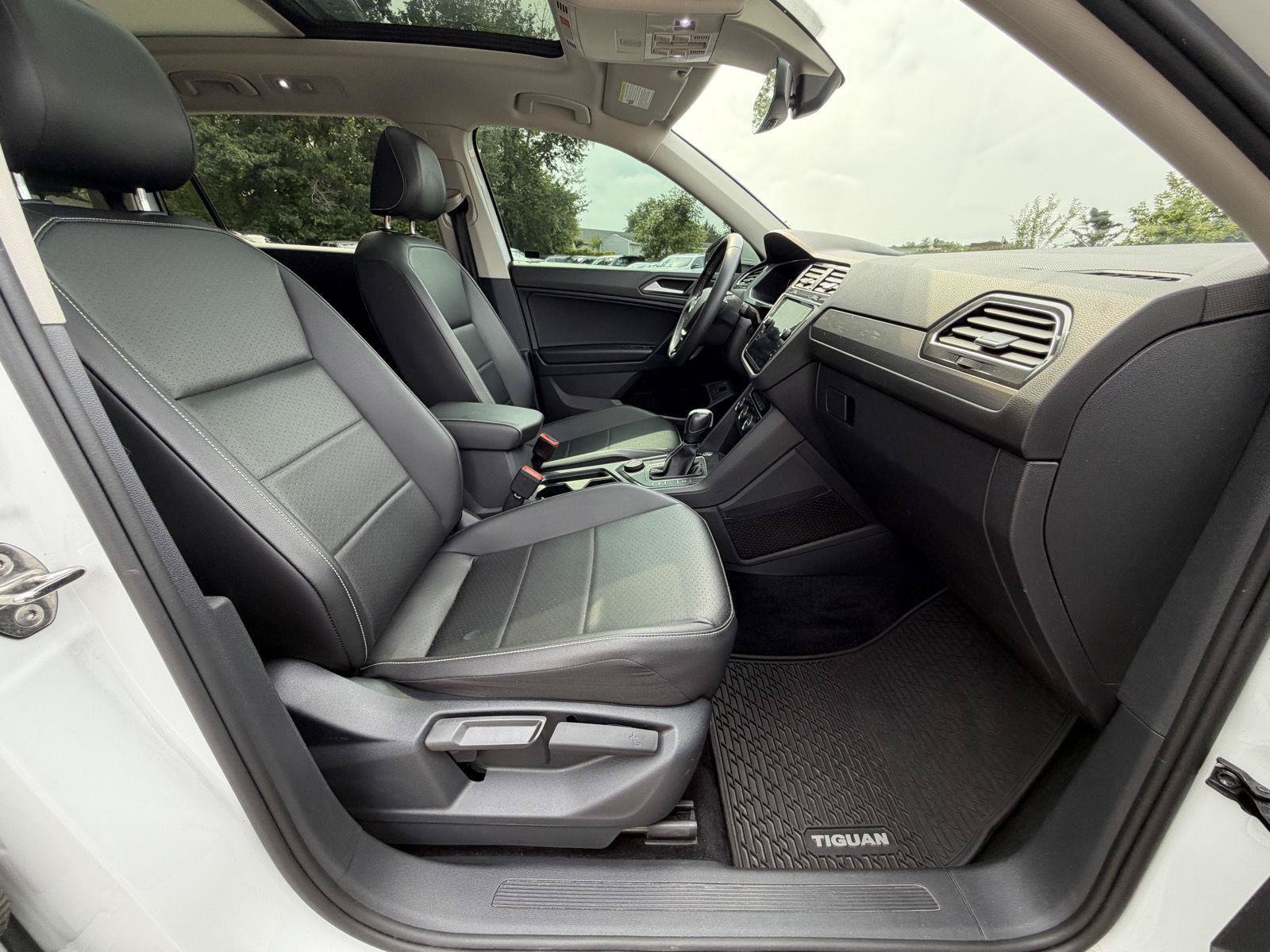 Used 2021 Volkswagen Tiguan SEL AWD/4WD image 30