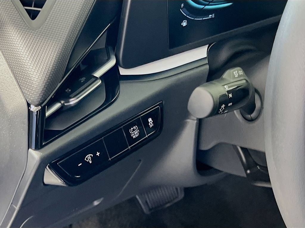 New 2026 Kia Niro LX FWD image 10