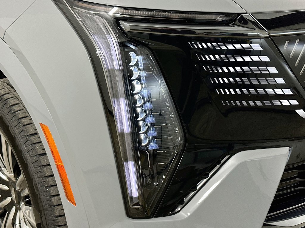 New 2026 Cadillac Escalade IQ Sport 1 w/ LPO, Floor Liner Package AWD/4WD image 39