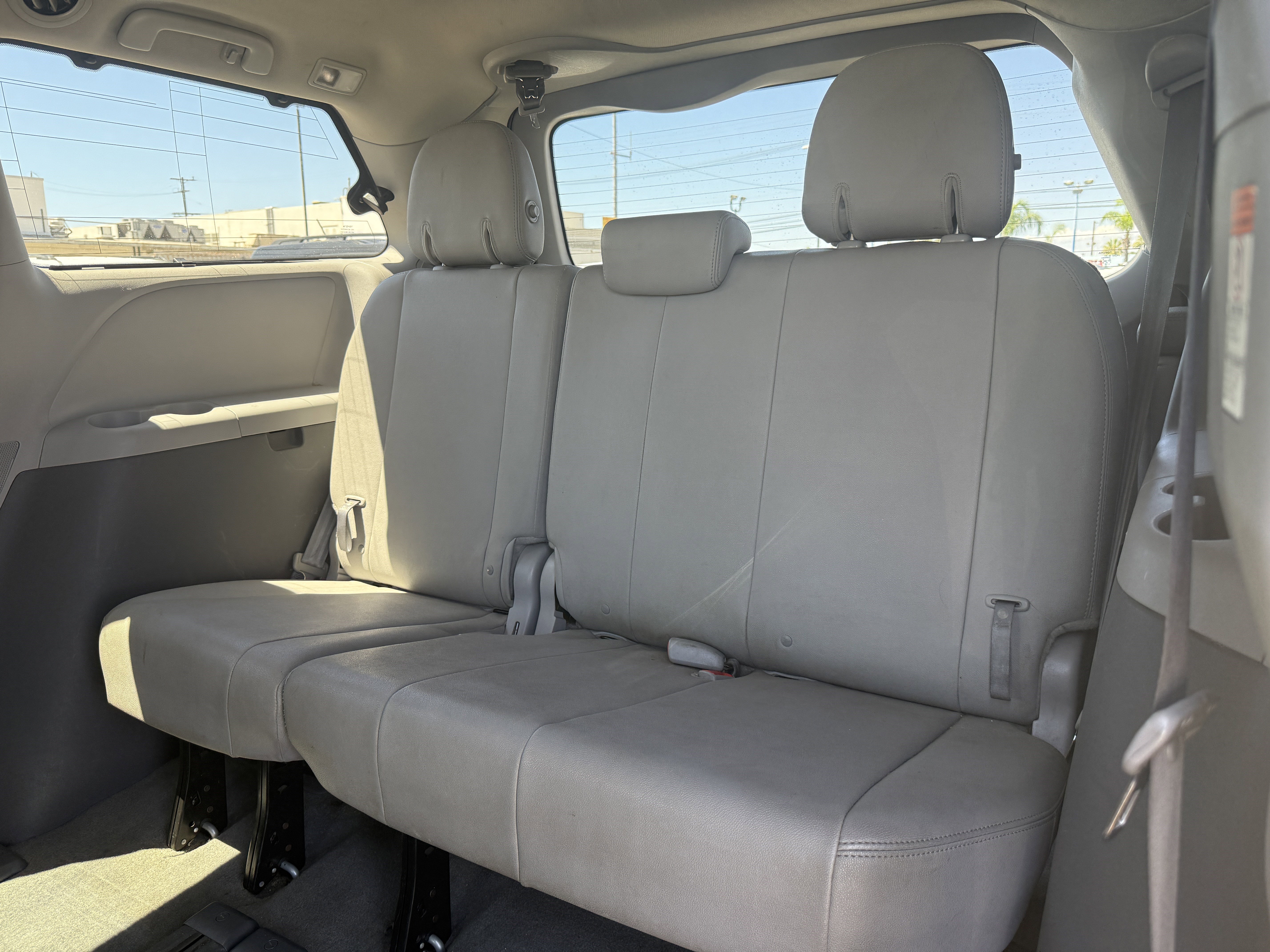 Used 2015 Toyota Sienna XLE w/ XLE Navigation Package image 16