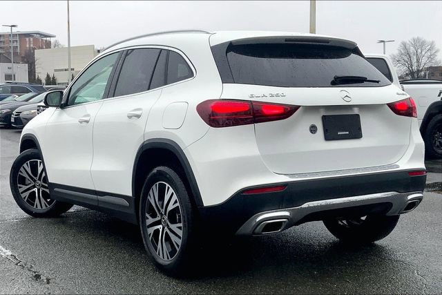 Used 2025 Mercedes-Benz GLA 250 4MATIC image 10