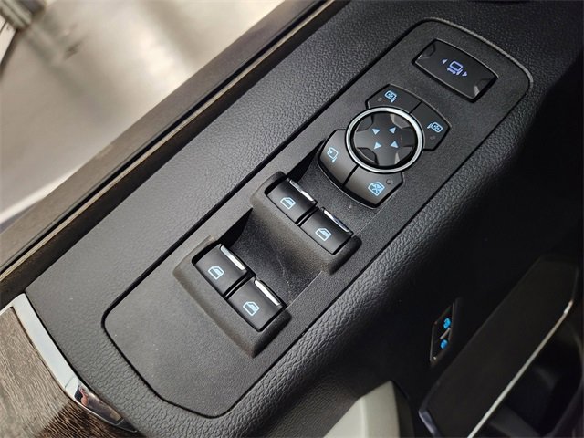 Used 2017 Ford F250 Lariat w/ Chrome Package image 22